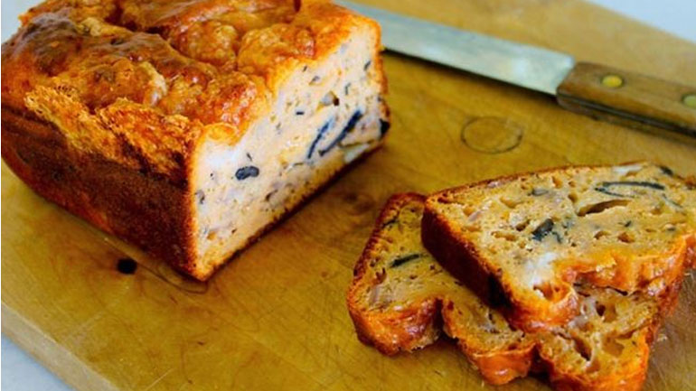 Ένα κέικ που δεν είναι σαν τα άλλα: Με τυριά και μανιτάρια